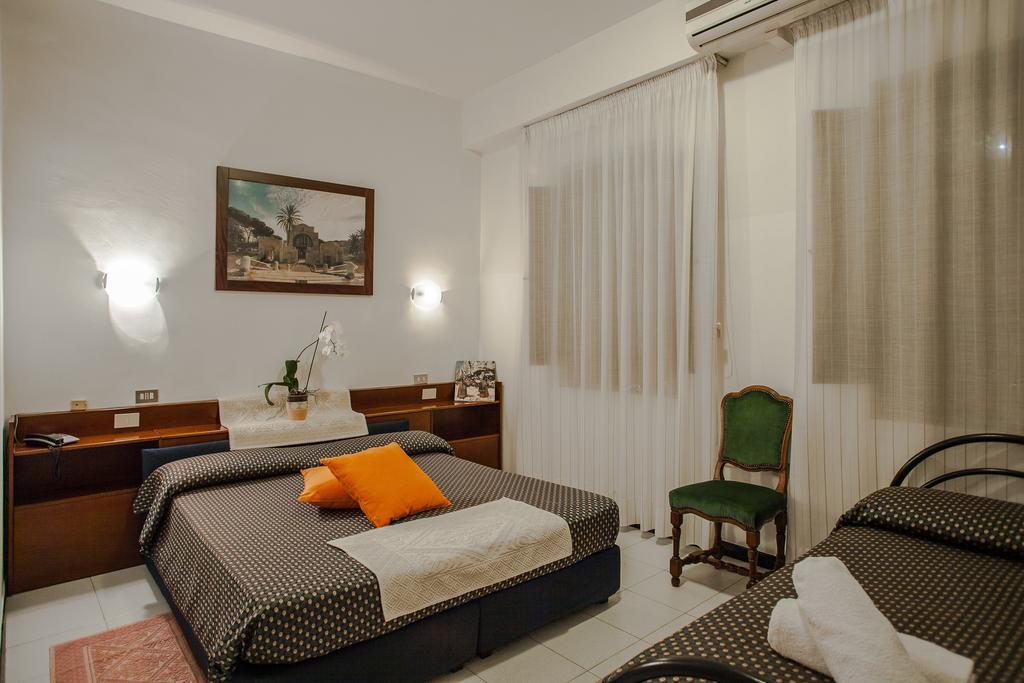 Hotel La Terrazza Cagliari Zimmer foto