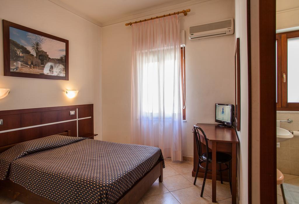 Hotel La Terrazza Cagliari Zimmer foto